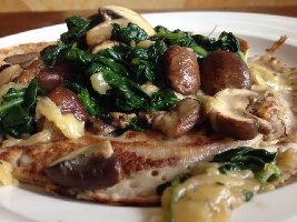 Voedselzandloper-lunch: Boekweitpannenkoekje met spinazie en kastanjechampignons